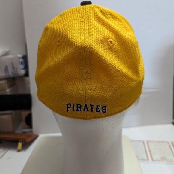 Pittsburgh Pirates Fitted Cap Hat New Era Yellow Black  Size Small - Picture 4 of 8